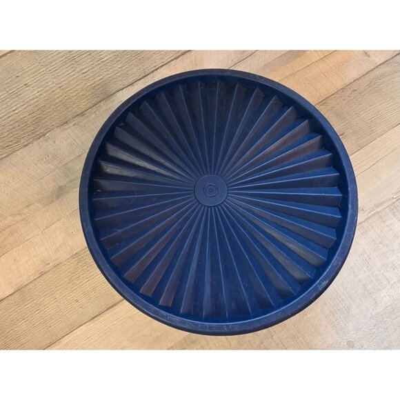 Vintage Tupperware Blue Large Storage Container With Lid - Picture 3 of 7